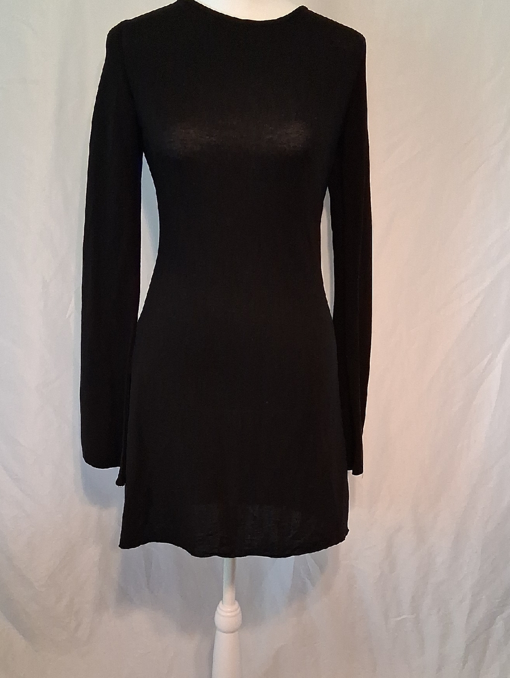 Women's Black Long-Sleeve Mini Dress – Cozy A-Line Knit, Size (Medium)